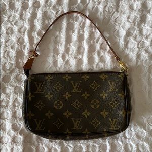Louis Vuitton Pochette